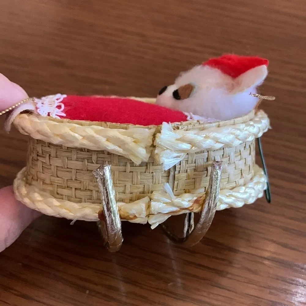 Vtg‎ white animal sleeping in straw rocking basket ornament